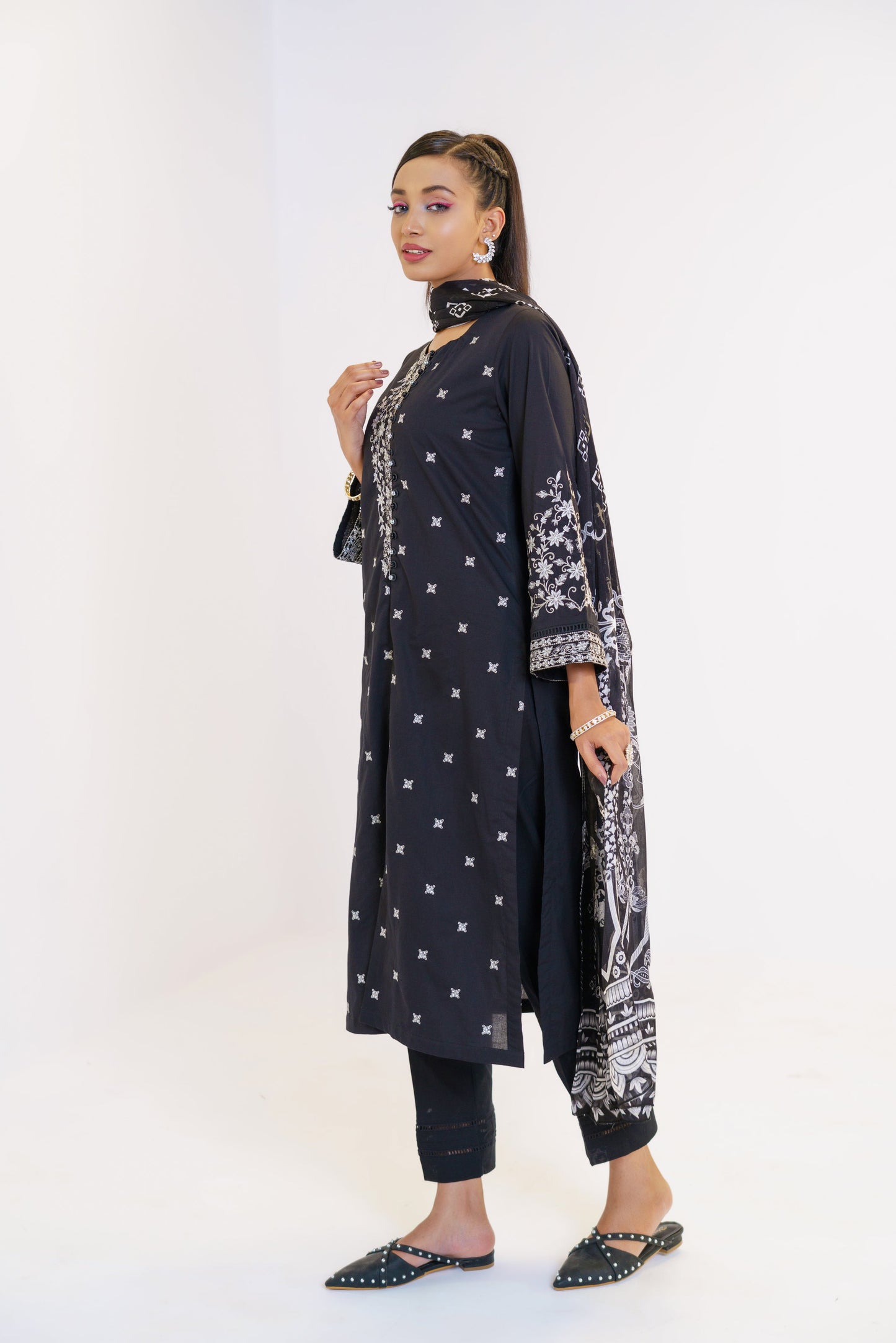 Shehrnaz (2 Pc)