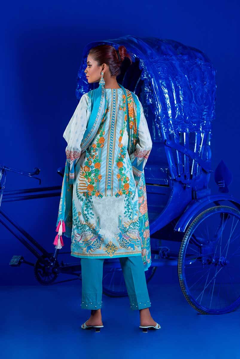 Amira Salwar Kameez