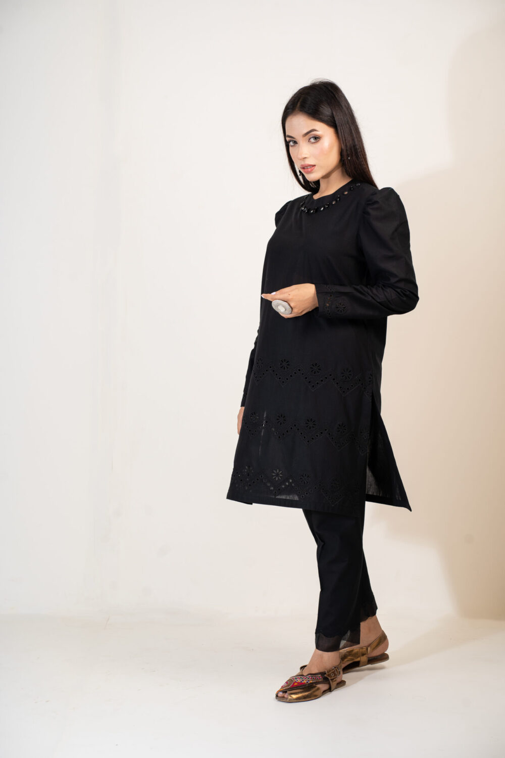 Suchitra (1 Pc) - Image 3