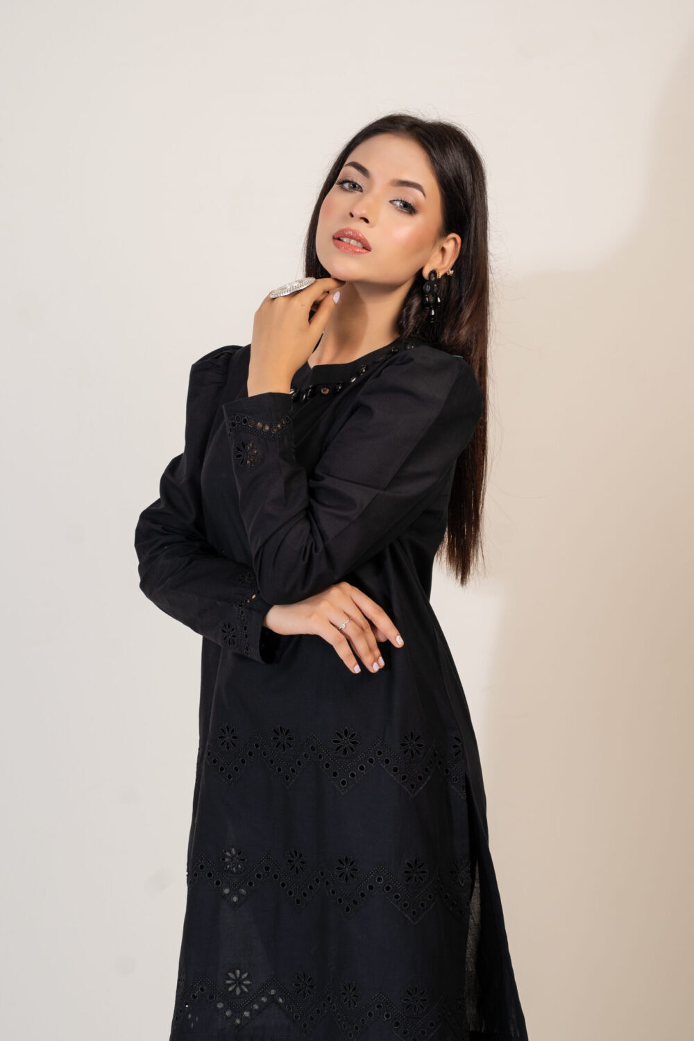Suchitra (1 Pc) - Image 4