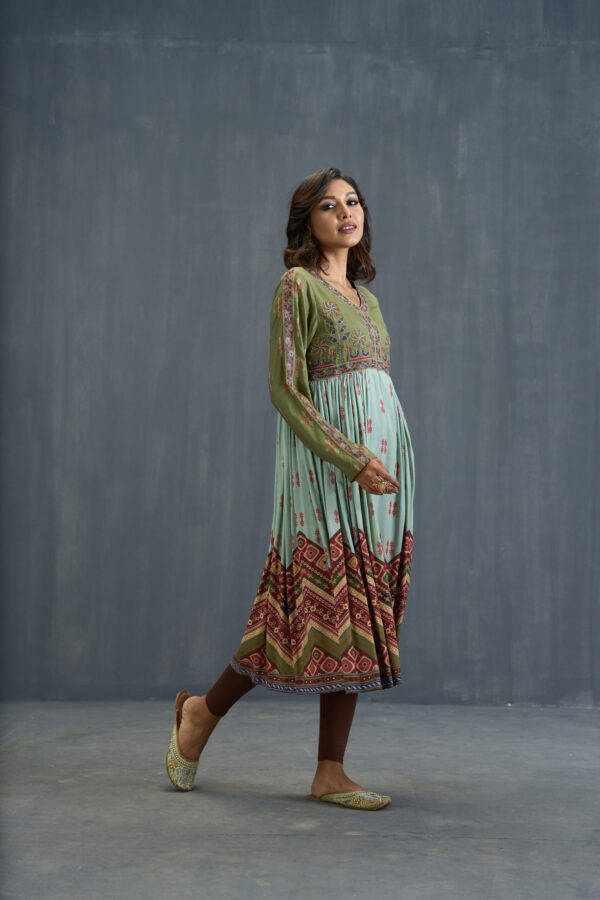Alvira - Image 3