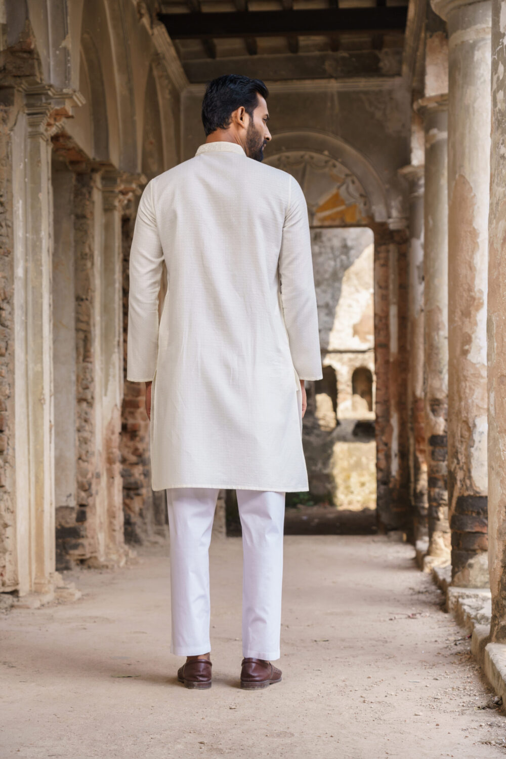 Anees - Image 2