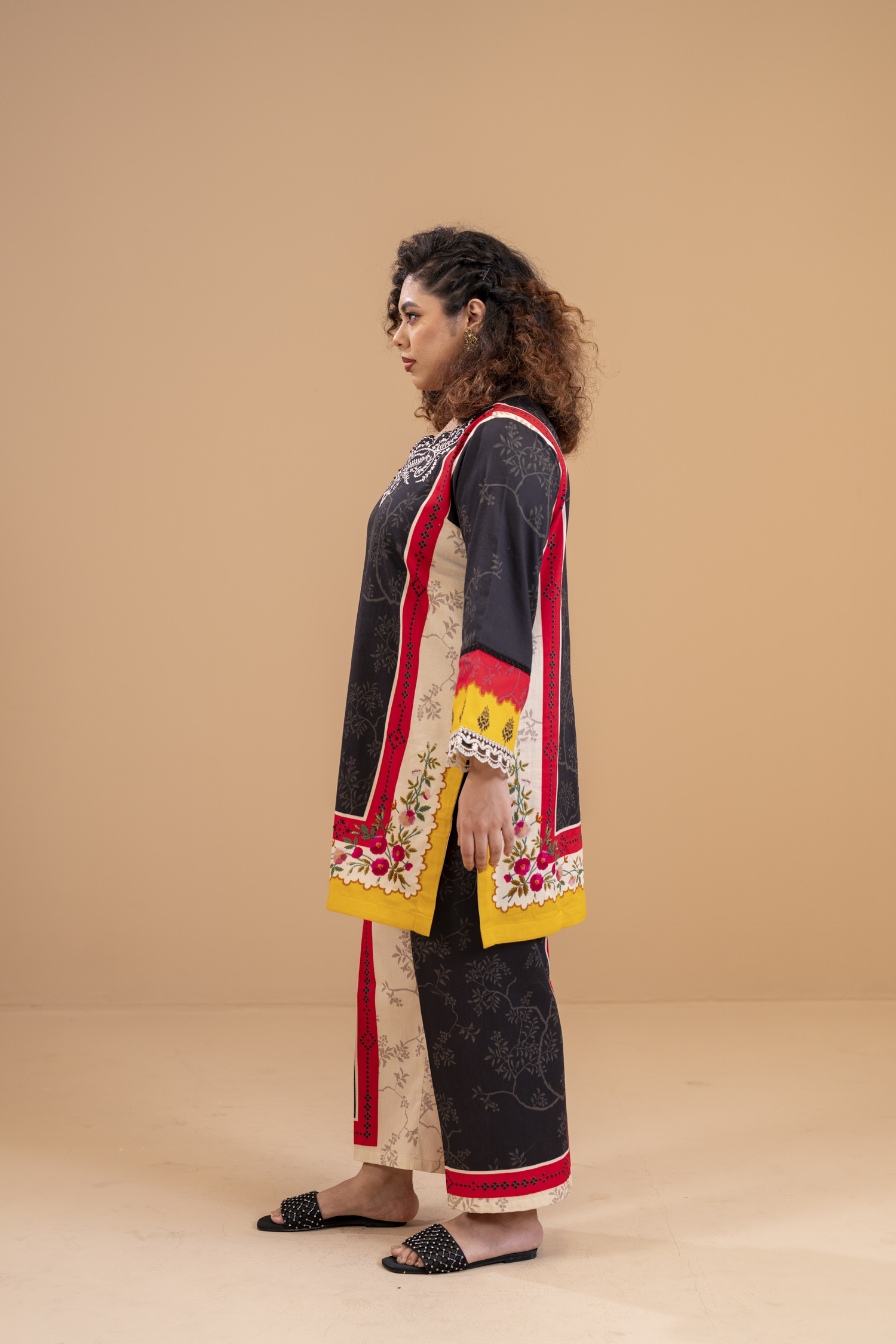 Pretty (2 PC) - Image 3