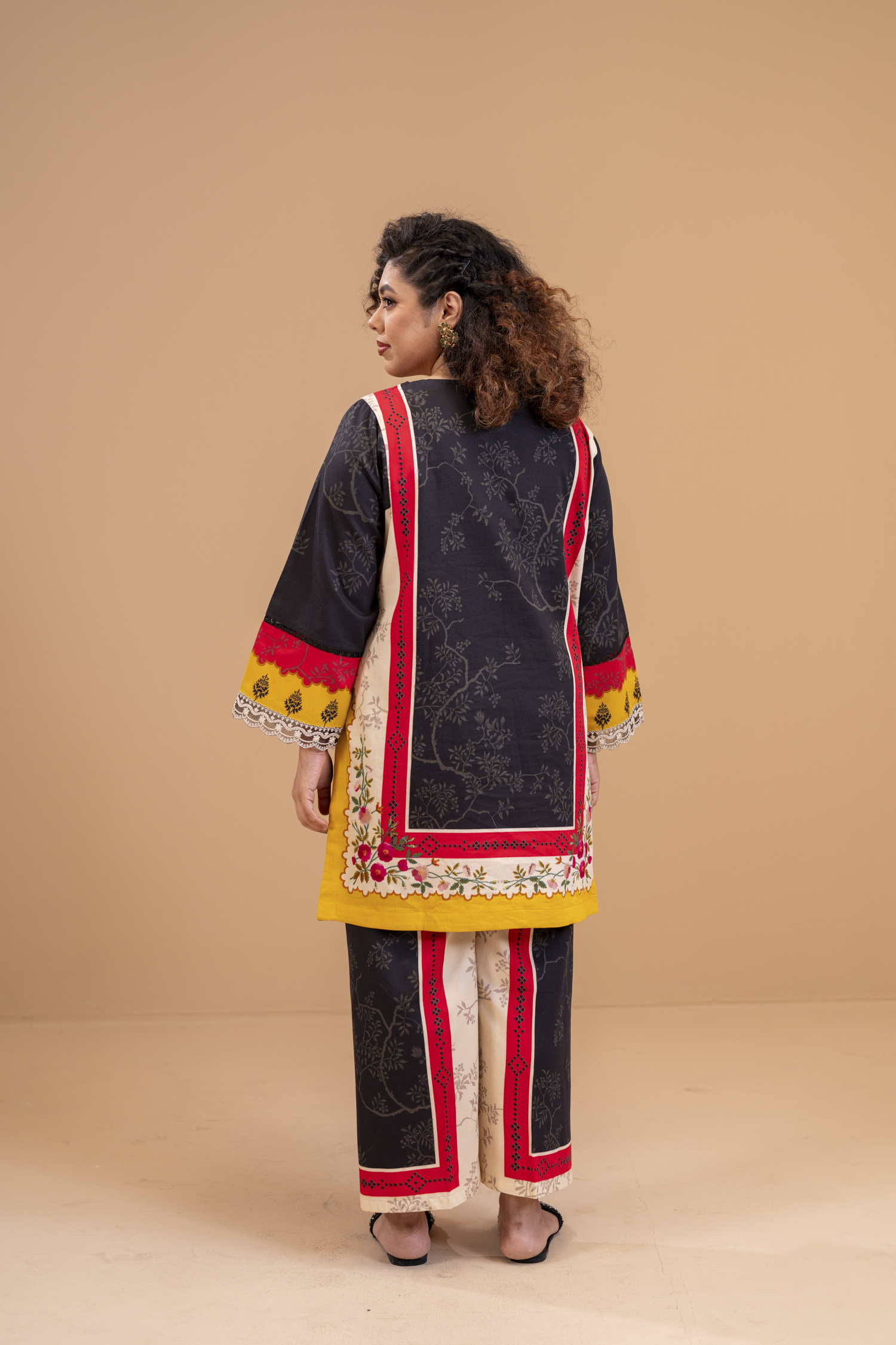 Pretty (2 PC) - Image 2